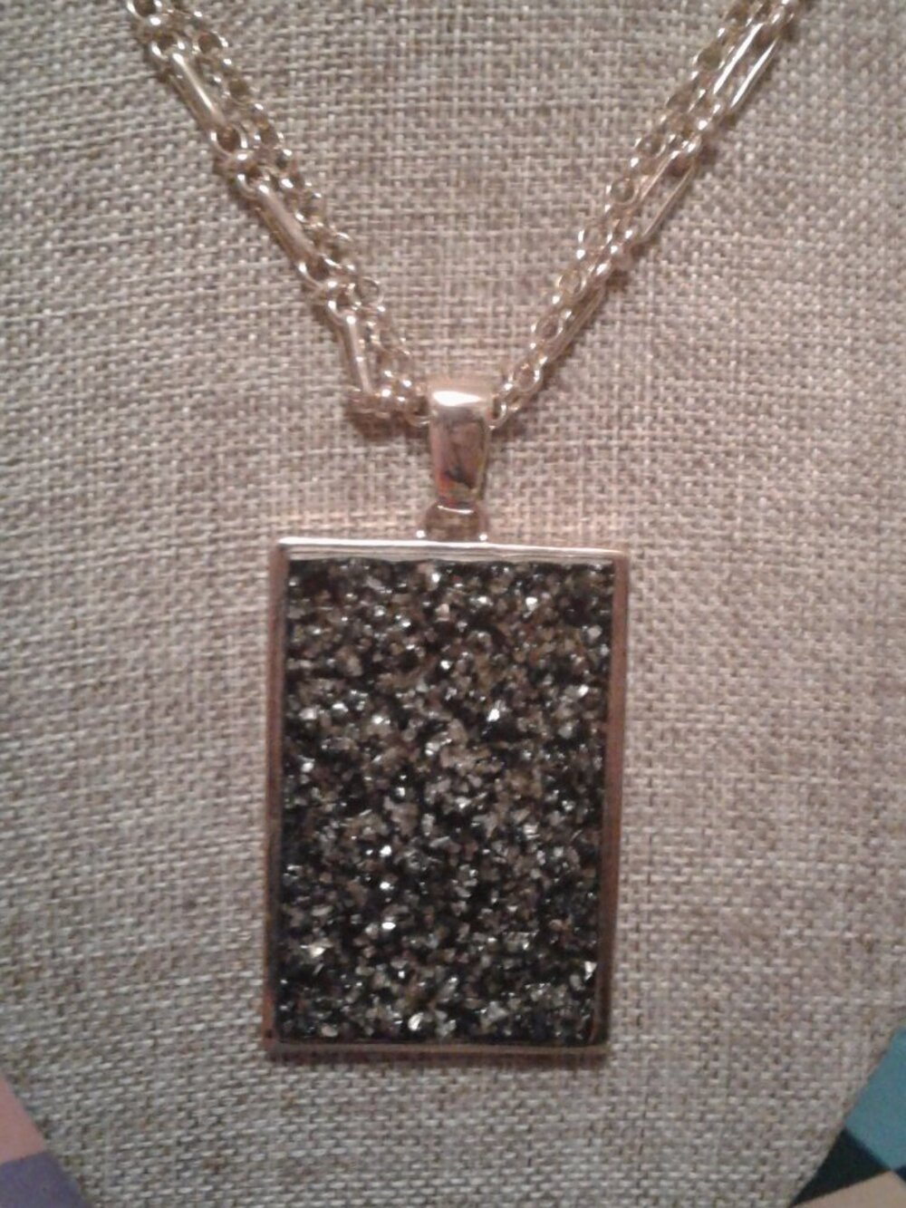 Chico's Gold Tone Double Link Chain Black Druzy Pendant Necklace 36" Long NEW